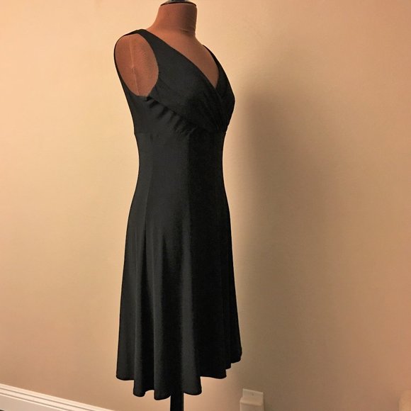 JONES NEW YORK Crossed Bodice Fit & Flare Dress - Picture 5 of 11